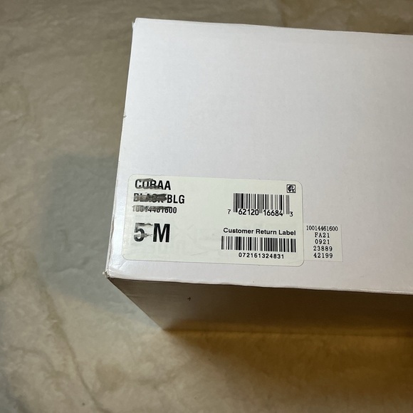 Elegant Black Ankle Boots - Picture 4 of 4